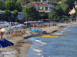 JustGreece.com The gezellige Karfas beach - Island of Chios - Foto van JustGreece.com