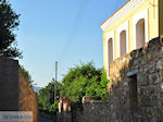 Kambos, hoge muren overal Photo 1 - Island of Chios - Photo JustGreece.com