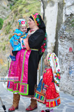 JustGreece.com Traditionele klederdracht Olympos Karpathos | Greece  Photo 010 - Foto van JustGreece.com