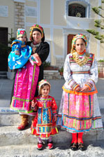JustGreece.com Traditionele klederdracht Olympos Karpathos | Greece  Photo 016 - Foto van JustGreece.com