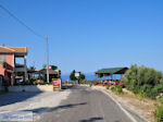 JustGreece.com Terrasje near Athani - Lefkada (Lefkas) - Foto van JustGreece.com