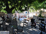 JustGreece.com The villagesplein in Englouvi Photo 2 - Lefkada (Lefkas) - Foto van JustGreece.com