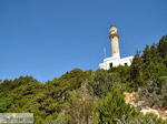 JustGreece.com The bekende lighthouse  of Cape Lefkatas Photo 2 - Lefkada (Lefkas) - Foto van JustGreece.com