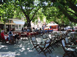 JustGreece.com The gezellige Square of Karia (Karya) Photo 2 - Lefkada (Lefkas) - Foto van JustGreece.com