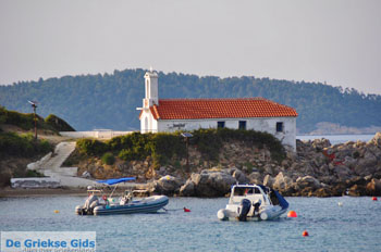 Aghios Nikolaos near Ellinika | North-Euboea | Greece  Photo 2 - Photo JustGreece.com
