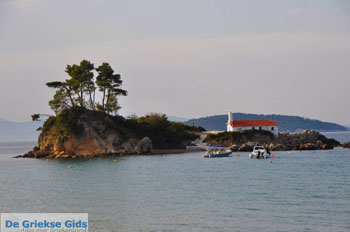 Aghios Nikolaos near Ellinika | North-Euboea | Greece  Photo 6 - Photo JustGreece.com