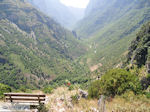 Vikos gorge vanuit Vikos Photo 4 - Zagori Epirus - Photo JustGreece.com