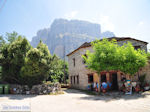 JustGreece.com Terras in Vikos Village- Zagori Epirus - Foto van JustGreece.com