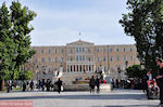 JustGreece.com The Greek Parliament from the Syntagma Square - Foto van JustGreece.com