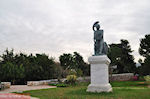 JustGreece.com Statue of Theseus at the Theseion - Athens - Foto van JustGreece.com