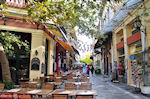 JustGreece.com Shops Thespidos street in Plaka Athens - Foto van JustGreece.com