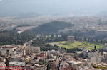 Zo ziet the tempel of Zeus Olympius from Acropolis uit - Photo JustGreece.com