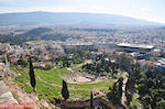 JustGreece.com The oude theater of Dionysos - Rechts ziet u the Acropolis museum - Foto van JustGreece.com