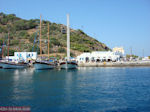 JustGreece.com Aankomst at The harbour of Mandraki on Nisyros - Foto van JustGreece.com