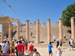 JustGreece.com The stoa uit the Hellenistische tijd - Lindos(Rhodes) - Foto van JustGreece.com