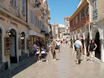 JustGreece.com Shopping Street Corfu town - Foto van JustGreece.com
