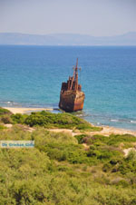 JustGreece.com Ship Wreck Selinitsa near Gythio | Lakonia Peloponnese | 1 - Foto van JustGreece.com