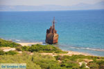 JustGreece.com Ship Wreck Selinitsa near Gythio | Lakonia Peloponnese | 2 - Foto van JustGreece.com