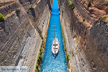 Kanaal Corinth - Peloponnese  Greece  Photo 1 - Photo JustGreece.com
