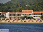 JustGreece.com Troulos-beach Skiathos - Foto van JustGreece.com